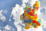 Luftballon an Laterne, ohne Text